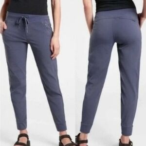 Athleta Trekkie North Joggers Pants Medieval Purple Violet Size 16